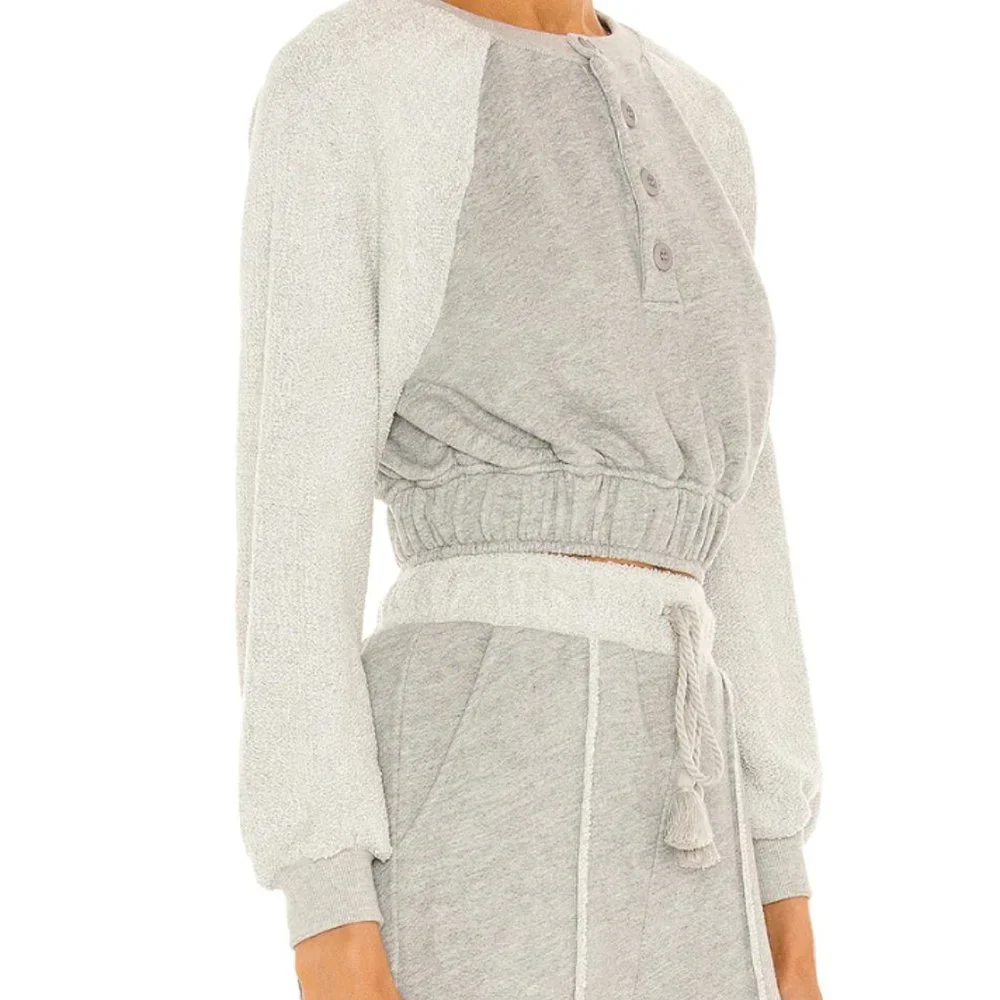 Lovers and Friends- Carley Sweatshirt - Size S - Picture 3 of 4